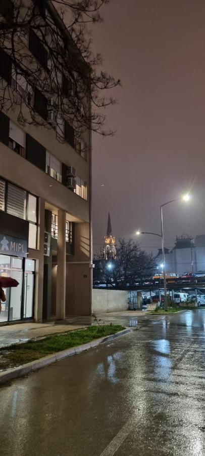 Grove II Apartment = Strict City Centre Novi Sad Exteriér fotografie